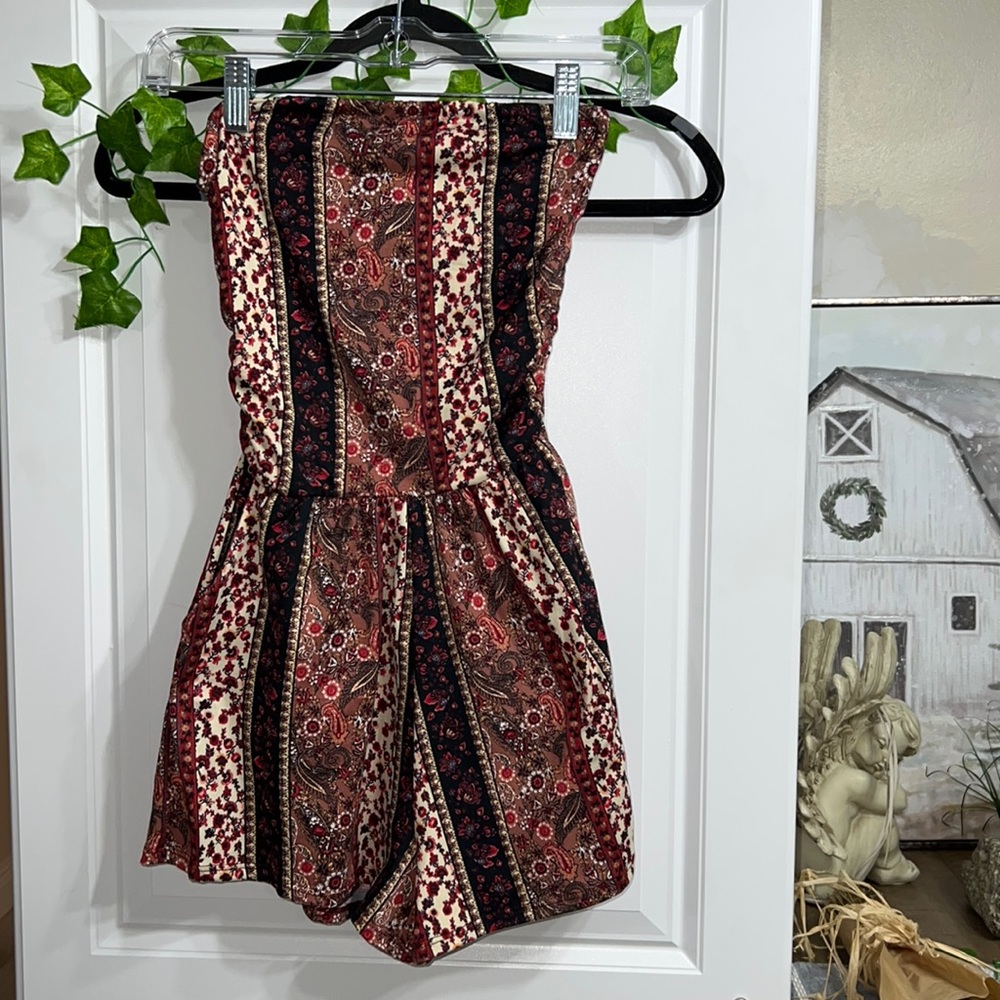Bohemian Sleeveless Romper w/ pockets - Picture 4 of 6
